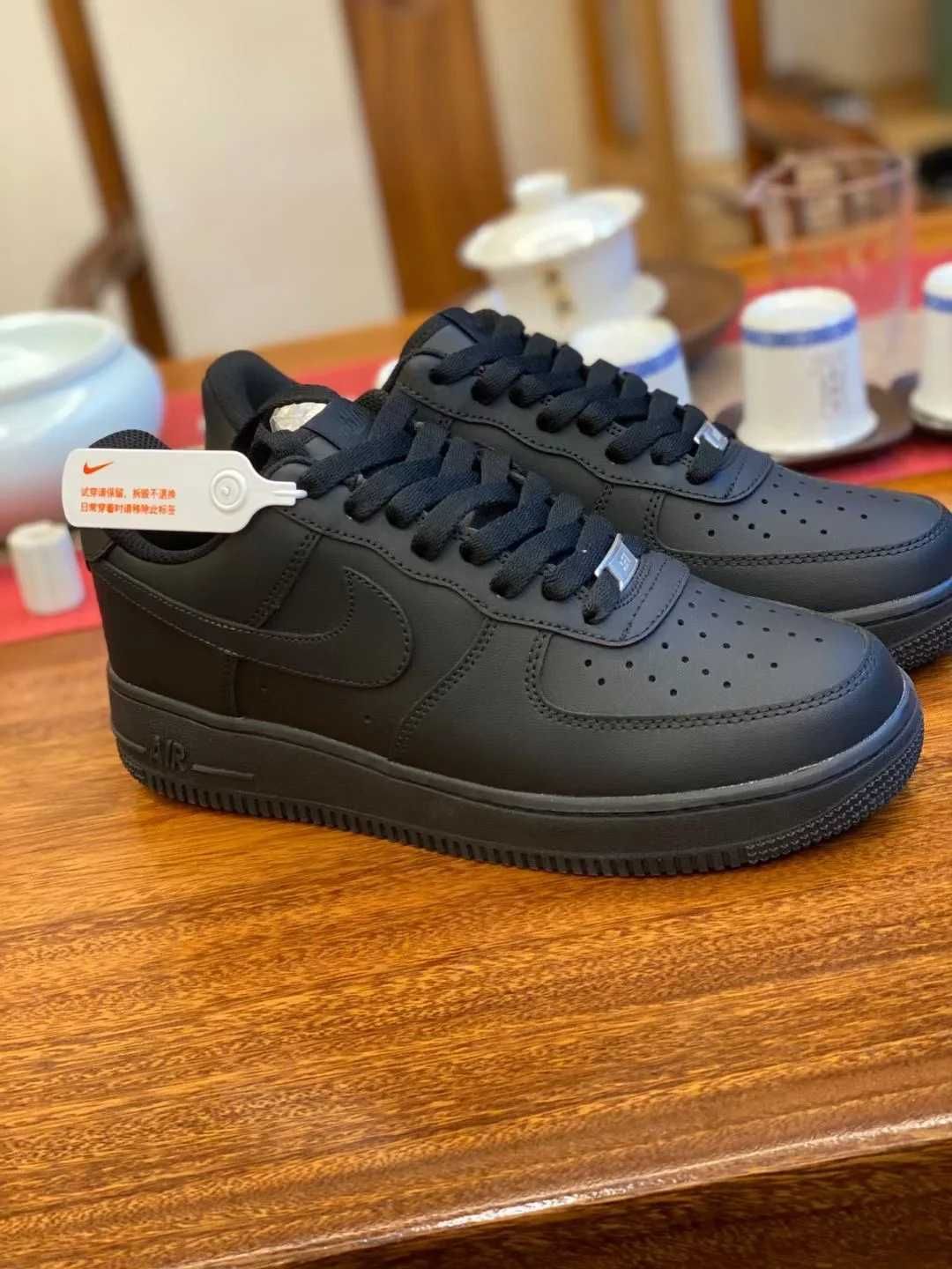 Nike Air Force 1 '07 Black EU 42