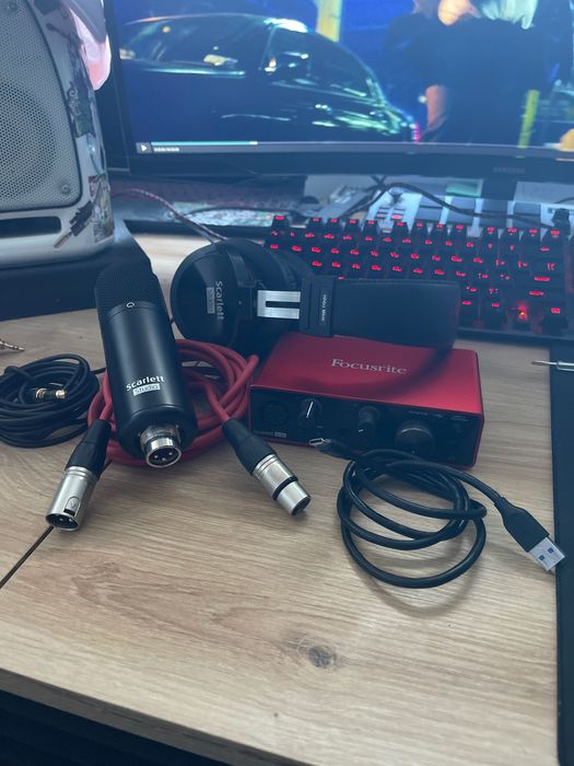 Focusrite Scarlett Solo 3rd Gen + mikrofon + słuchawki zestaw studyjny
