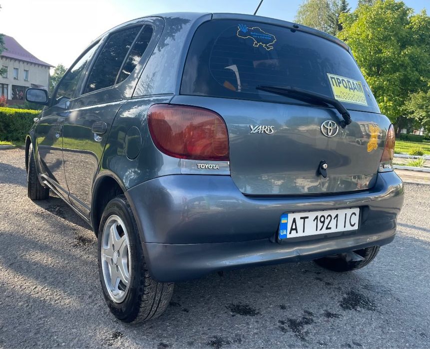 Toyota yaris 2005 року 1.0 газ/бендзин