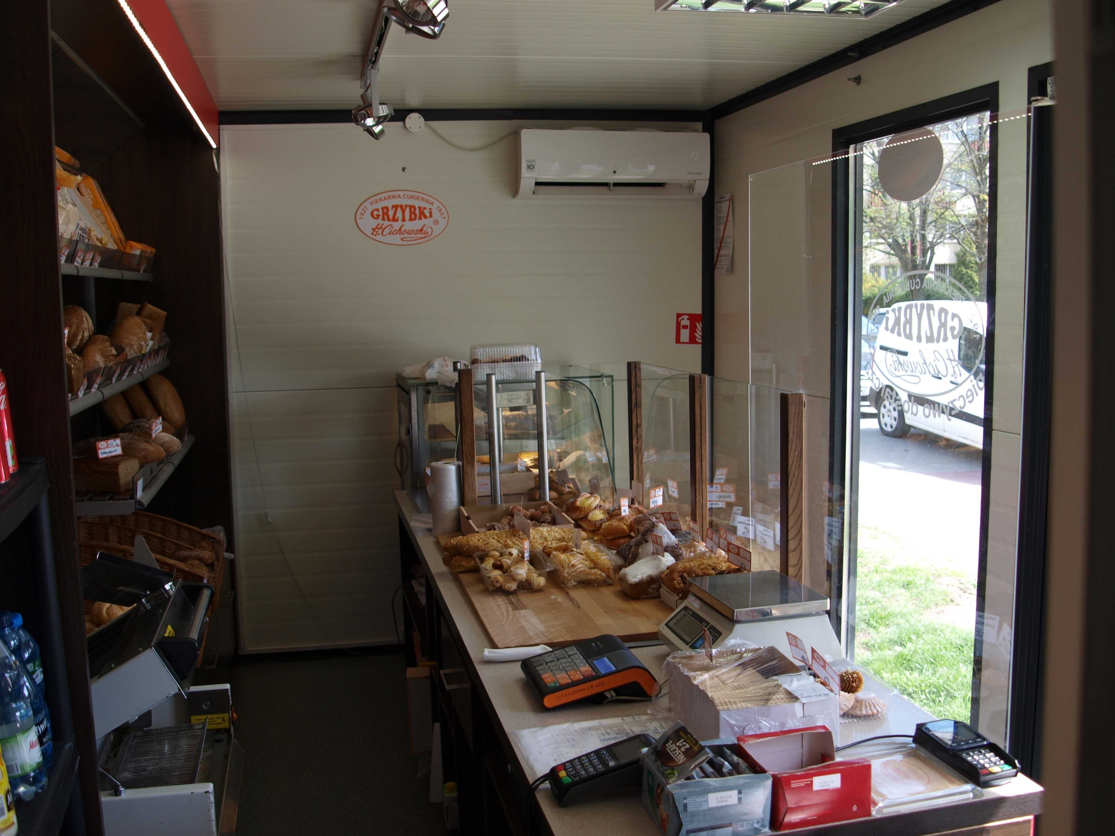 Pawilon handlowy mobilny w pełni wyposażony do sprzedaży pieczywa