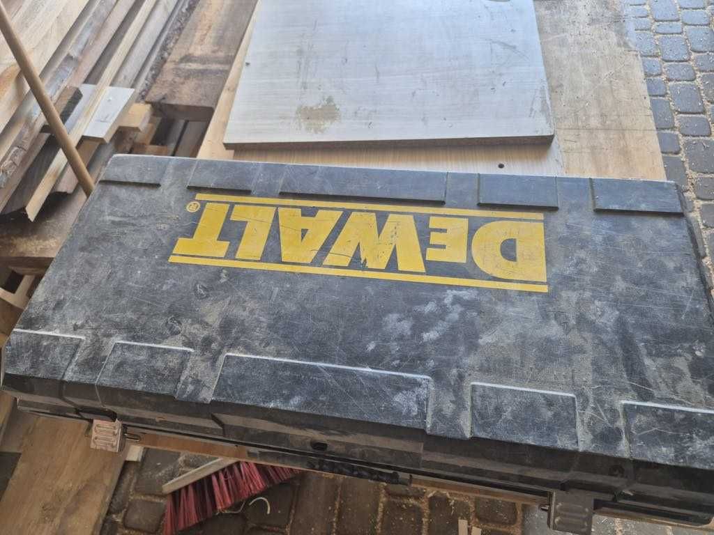 Młot Udarowy DeWALT D25902-QS