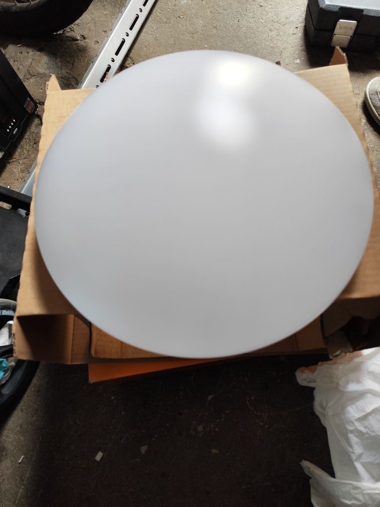 Lampa / plafon LED nowa z sensorem ruchu