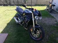 Triumph Street Triple 675.