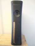 Xbox 360 wraz z padem