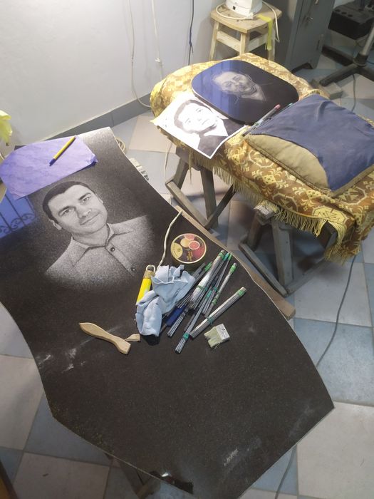 Изготовление, реставрация памятников. Все для похорон. Катафалк