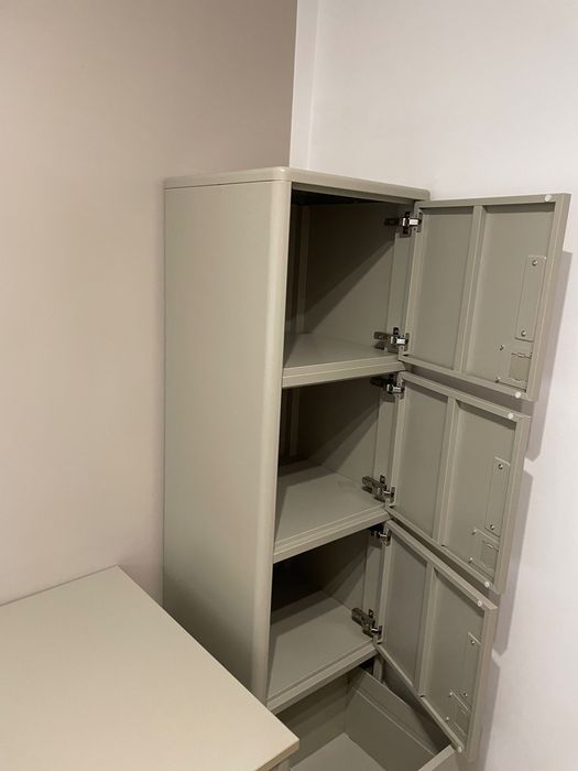 Ikea Idasen-  szafka wysoka metalowa