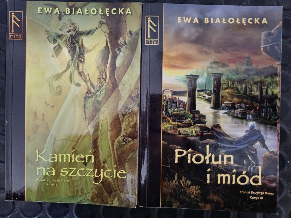 Kamień na szczycie Piolun i Miód Ewa Białołęcka