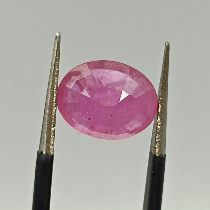 Натуральный рубин 3.19 карат