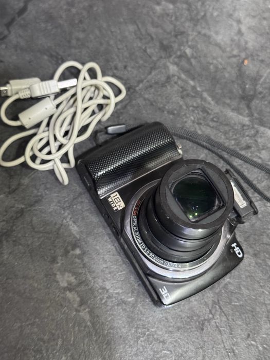 Цифровой фотоаппарат Olympus SZ-10