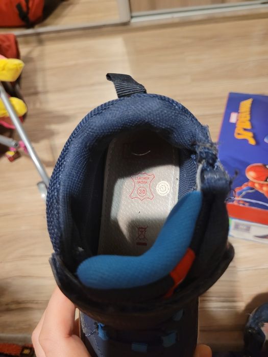 Świecące buty przejściowe Spider-Man CoolClub