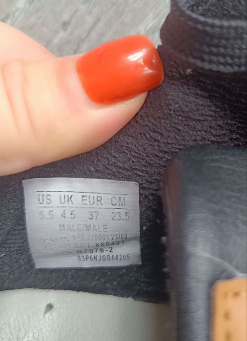 Кросівки- Демісезон, 37р.- 23,5см.