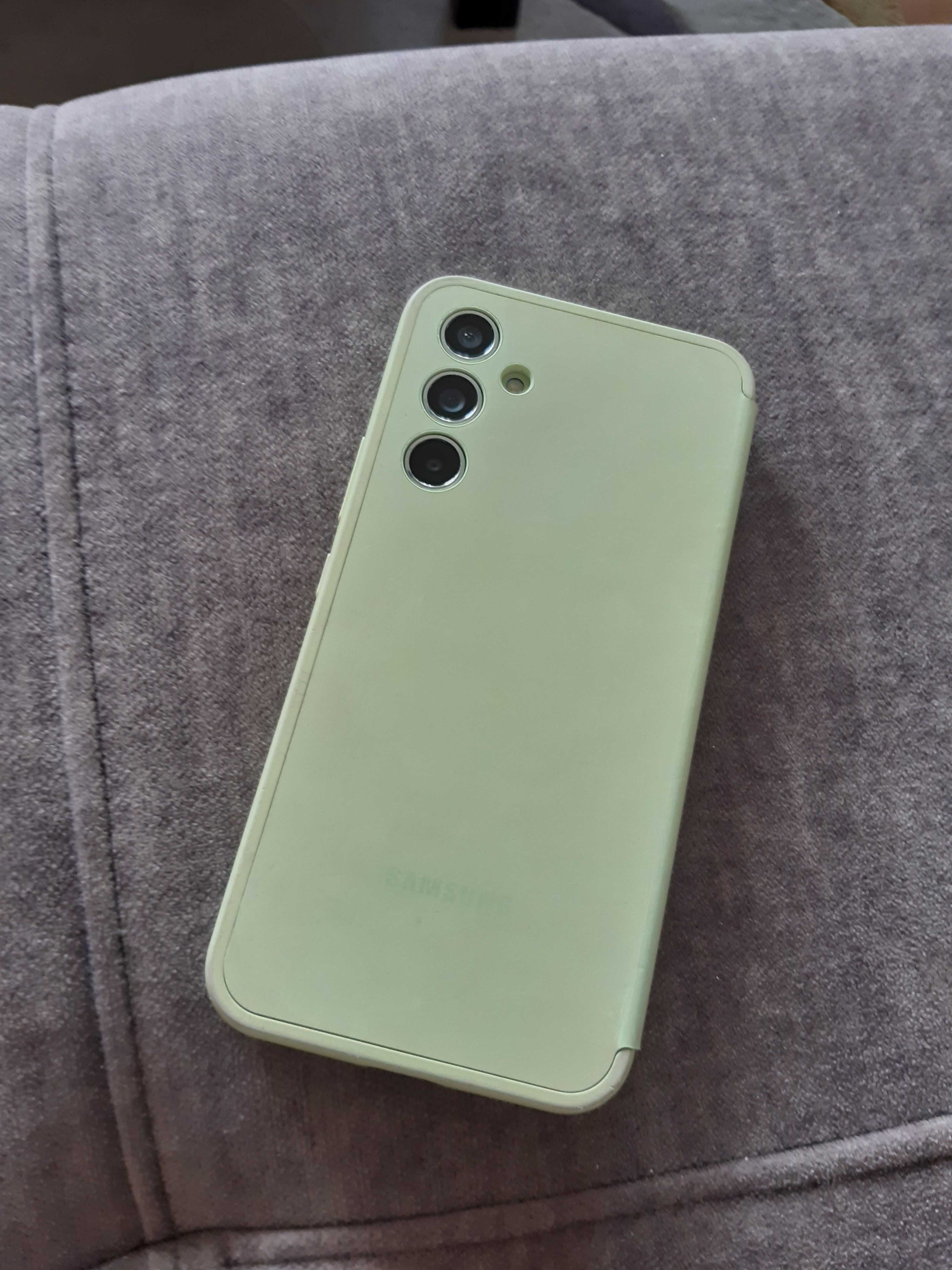 Samsung A54 5G + dedykowane etuii Samsung Smart View