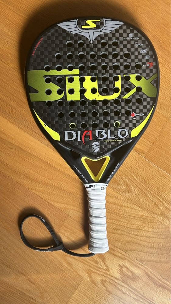Raquete de Padel SIUX usada Diablo Revolution 12K