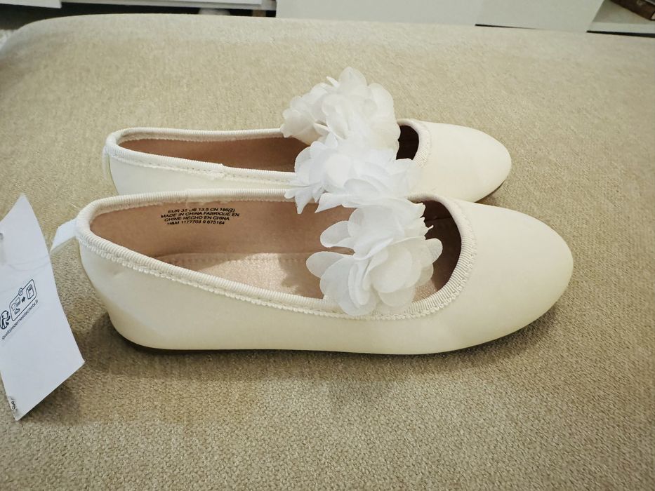 Sapatos menina novos tam. 31