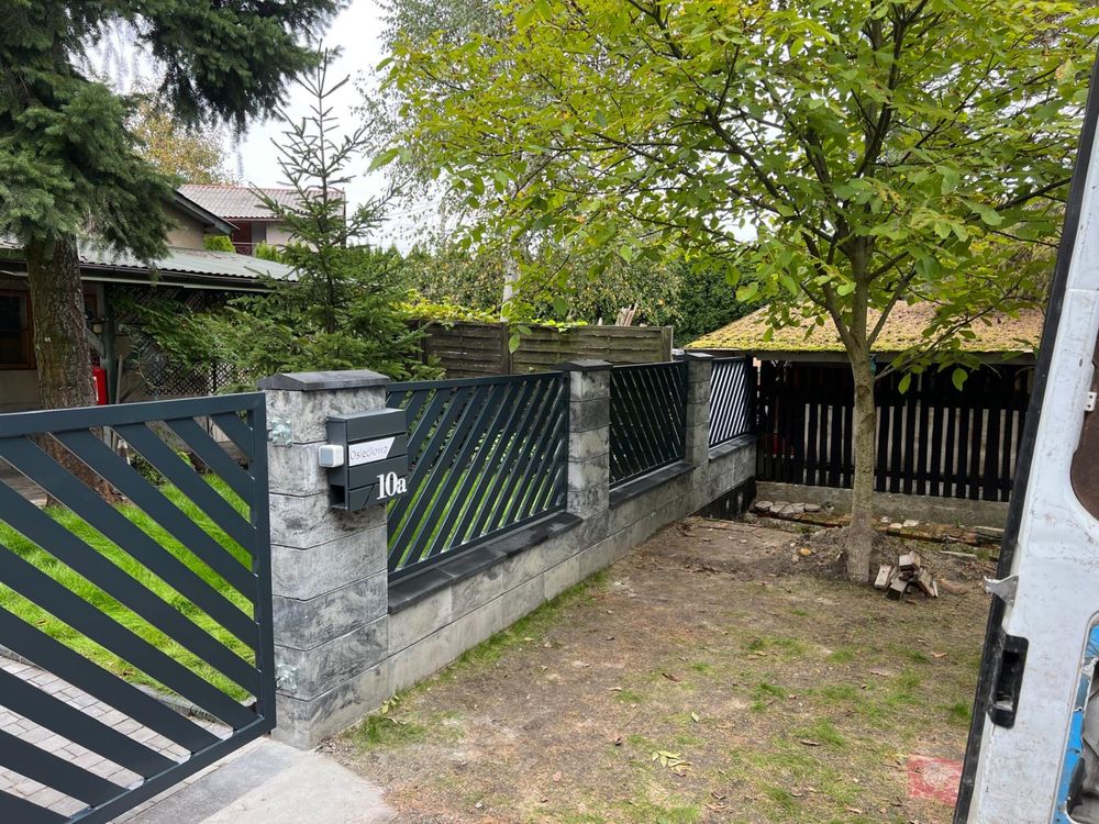Montaż ogrodzeń panelowych, palisadowych, z bloczków, betonowych
