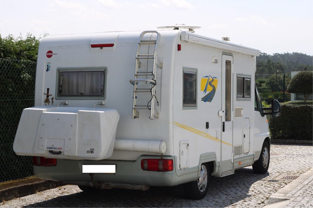 Autocaravana Perfilada Burstner com motor 2.8