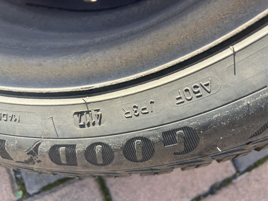 Зимові шини Goodyear  ultragrip ice 2  R16