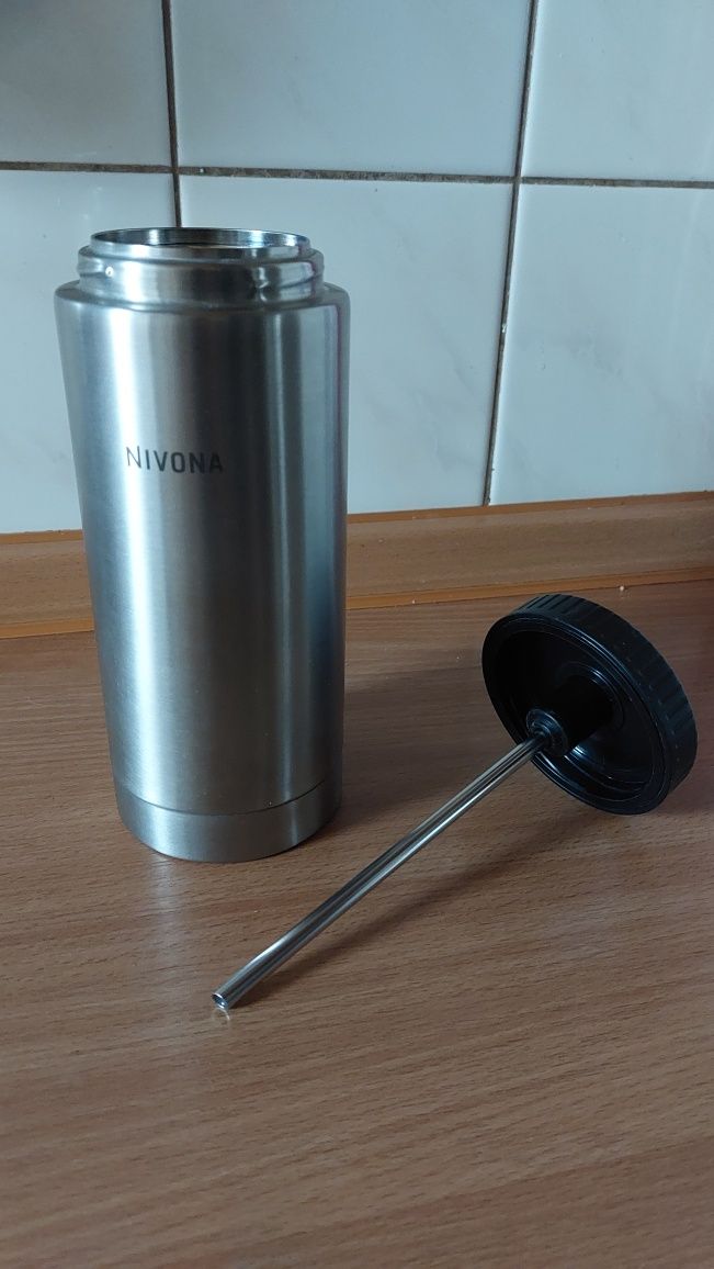 Oryginalny termos na mleko do ekspesów Nivona