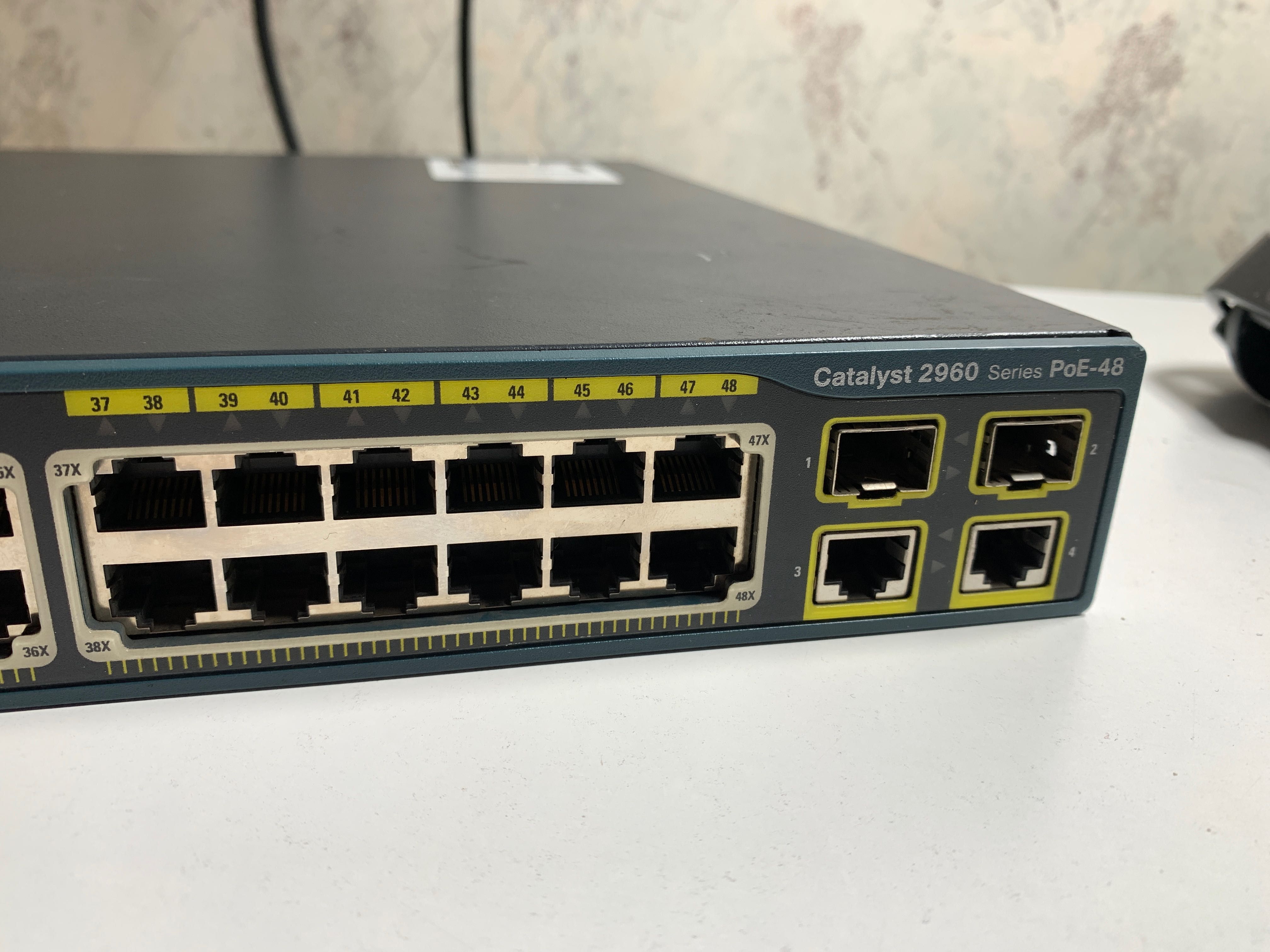 Коммутатор Cisco WS-C2960-48PST-L 48 Port