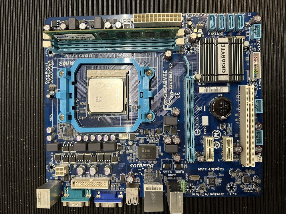 Gigabyte ga-m68mt-s2 / AMD phenom II