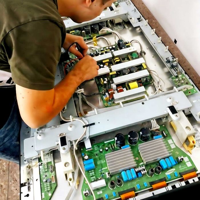 Компьютерный мастер Ремонт компьютеров, ноутбуков, телевизоров, Экофло