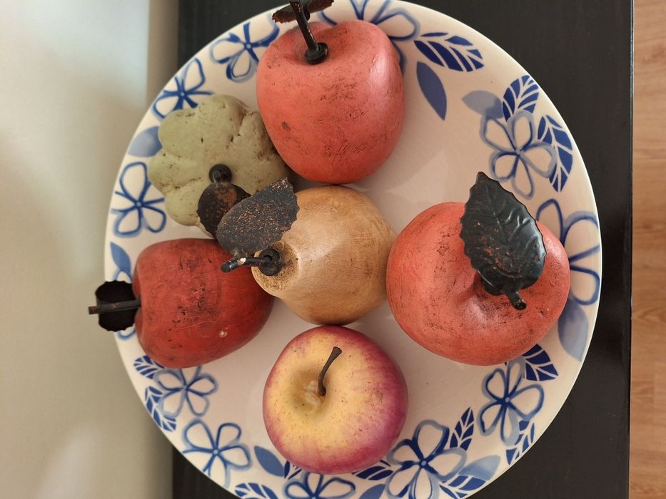 Taça cerâmica e Frutos decorativos