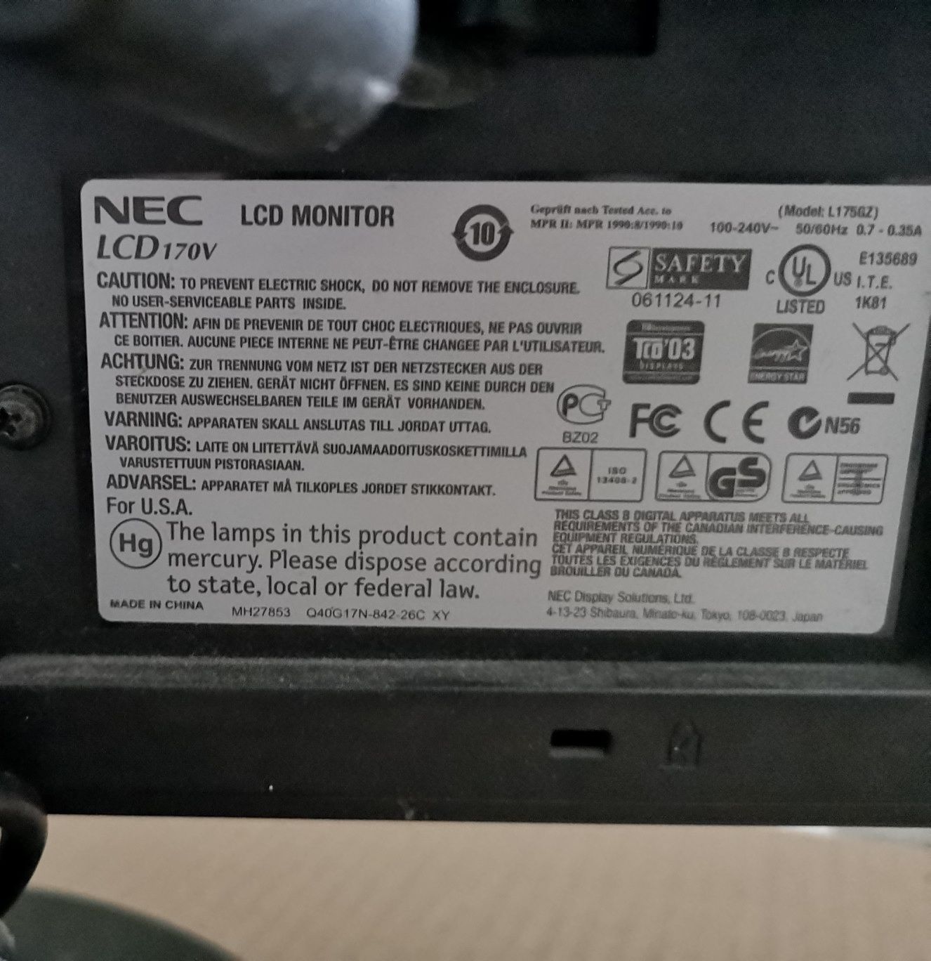 Monitor NEC LCD 170V Zestaw kabli GRATIS