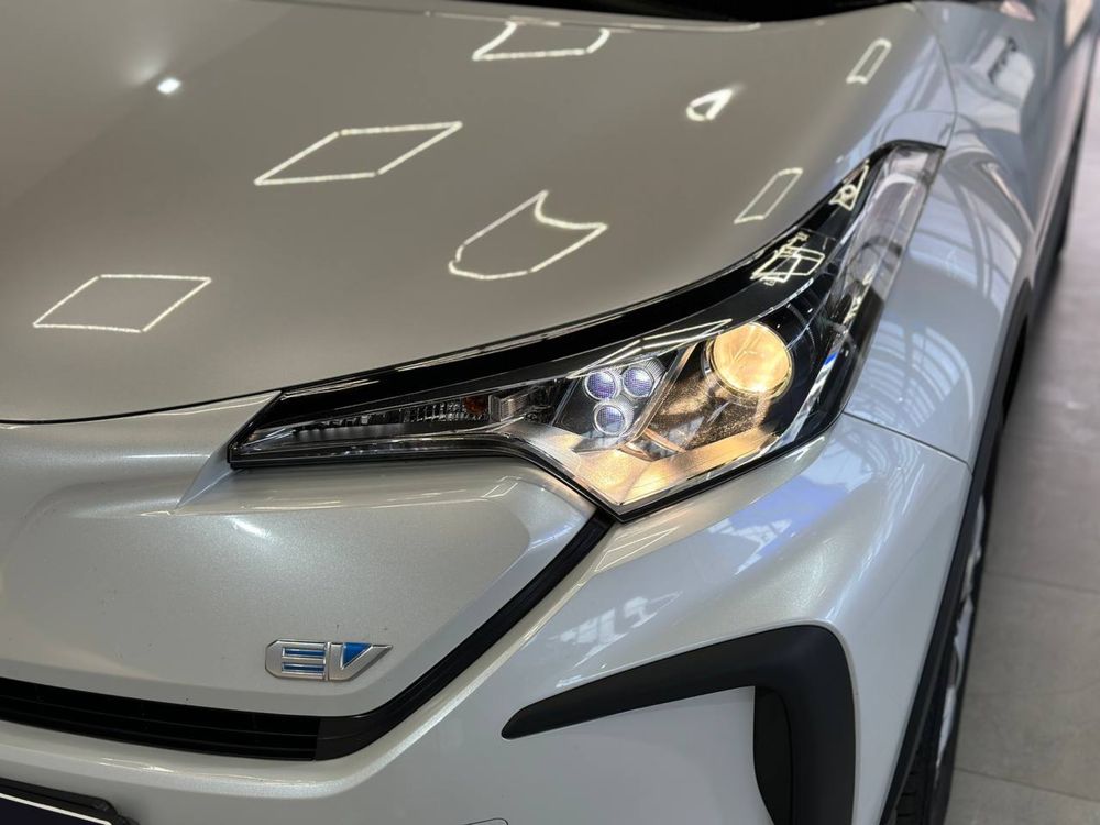 Toyota C-HR EV 2022