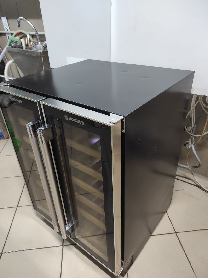 Холодильник для вина  HWCB 60D