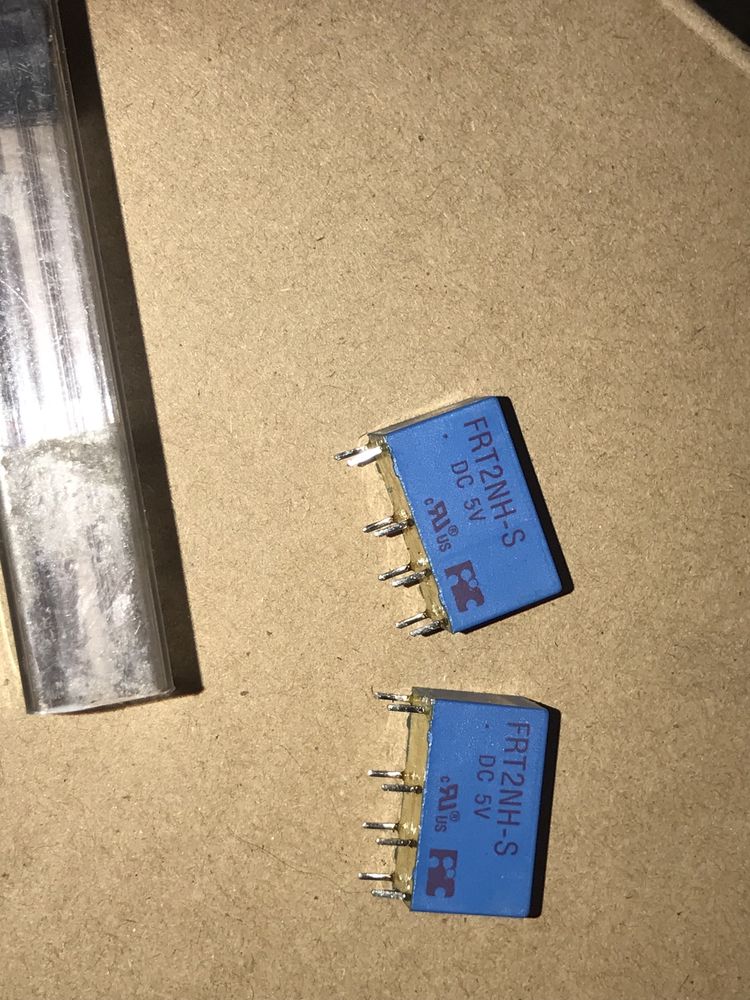 Два сигнальні реле FRT2NH-S dc 5V