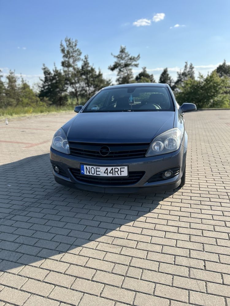 Opel Astra h GTC 1,7  2006r