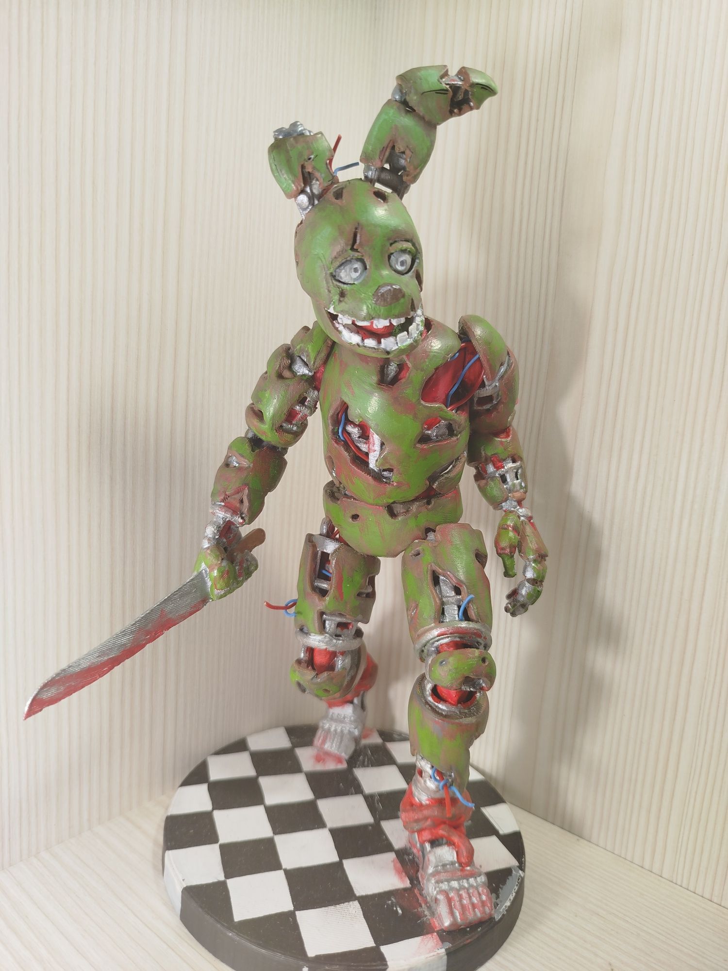 Фигурка Спрингтрап из FNAF