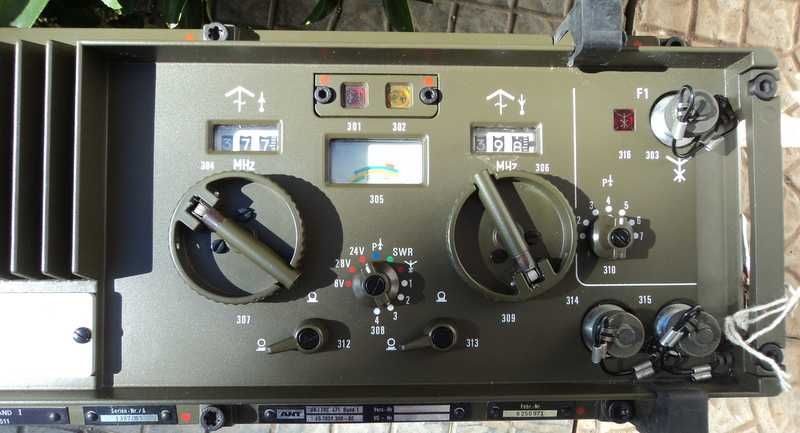 Militar  Rádio UHF Marconi TRC-471