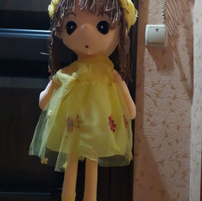 Іграшка,  подушка, плед.