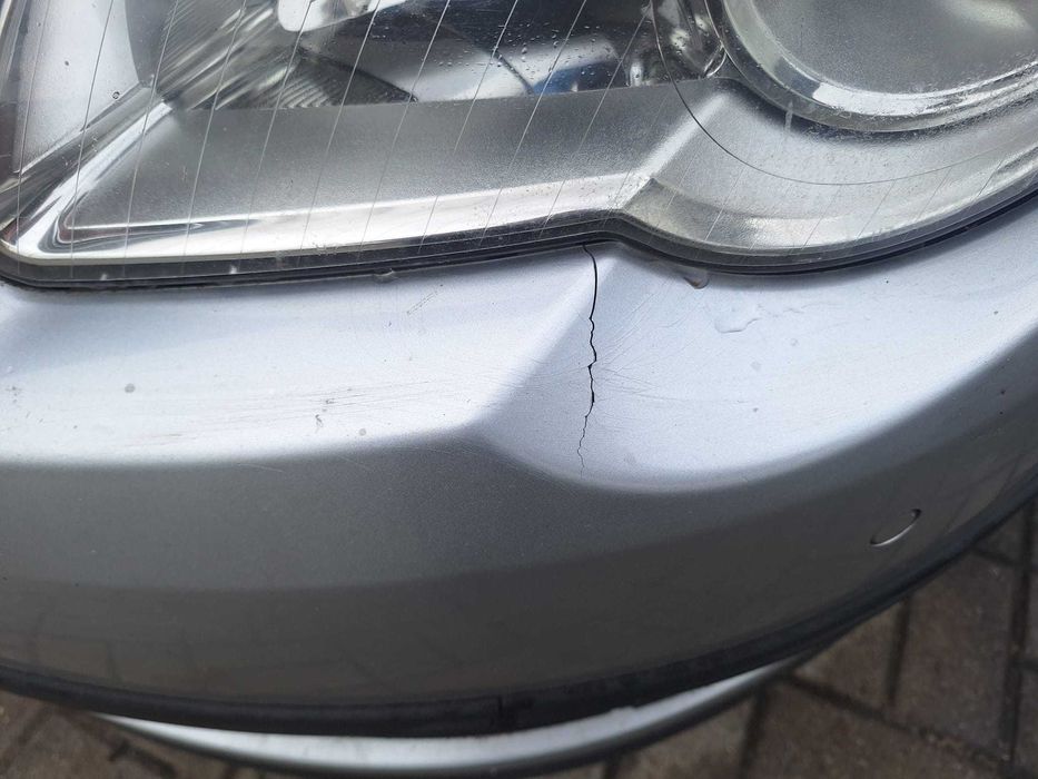 VW Passat B6 zderzak przedni przód lakier LA7W