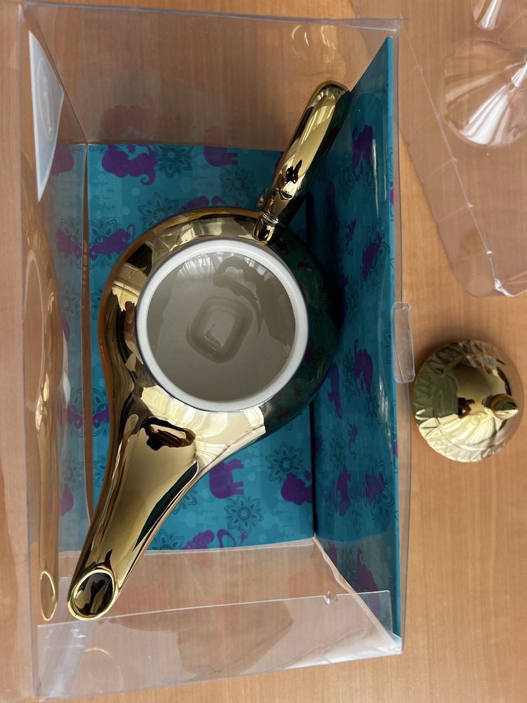 Bule louça dourado do Aladino