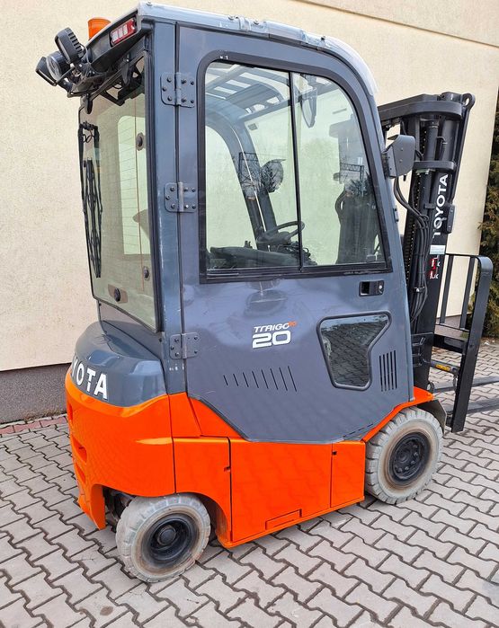 Wózek widłowy elektryczny Toyota 8FBMKT20 2016r, h 4,7 m nowa bateria