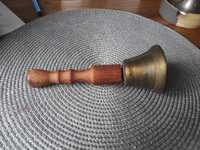 Stary dzwonek - mosiądz z drewnianą rączką