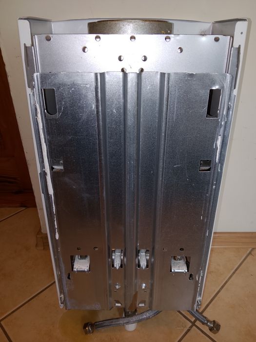 Piecyk gazowy Junkers WRDP 11-2 B23 do podgrzewania wody
