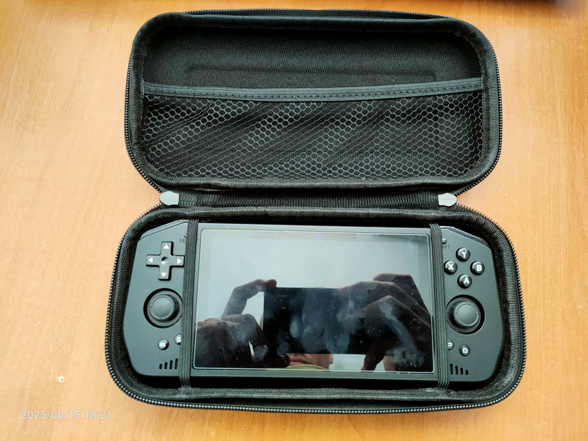 консоль PowKiddy x28 + оригінальний чохол та захисне скло