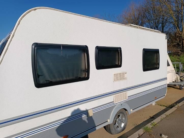 Przyczepa kempingowa 4osoby CARAVELAIR 2009 rok