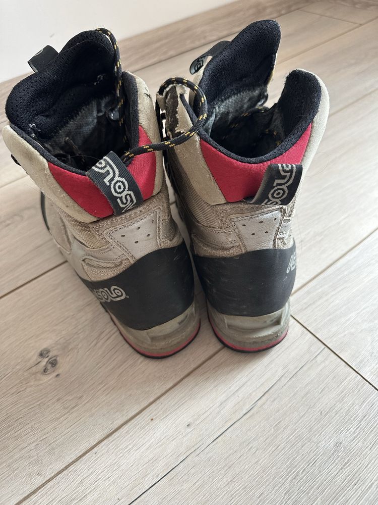Трекінгові черевики ASOLO 42-43
