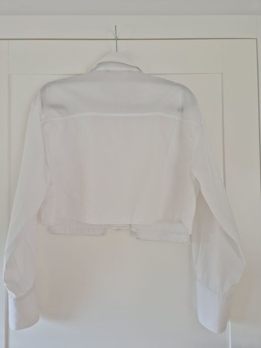 Modna krótka biała koszula marki Zara r. M