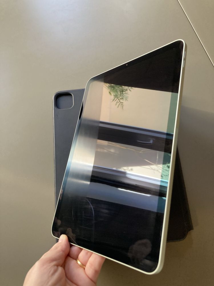 iPad Air (4th gen) 256GB + Magic Keyboard