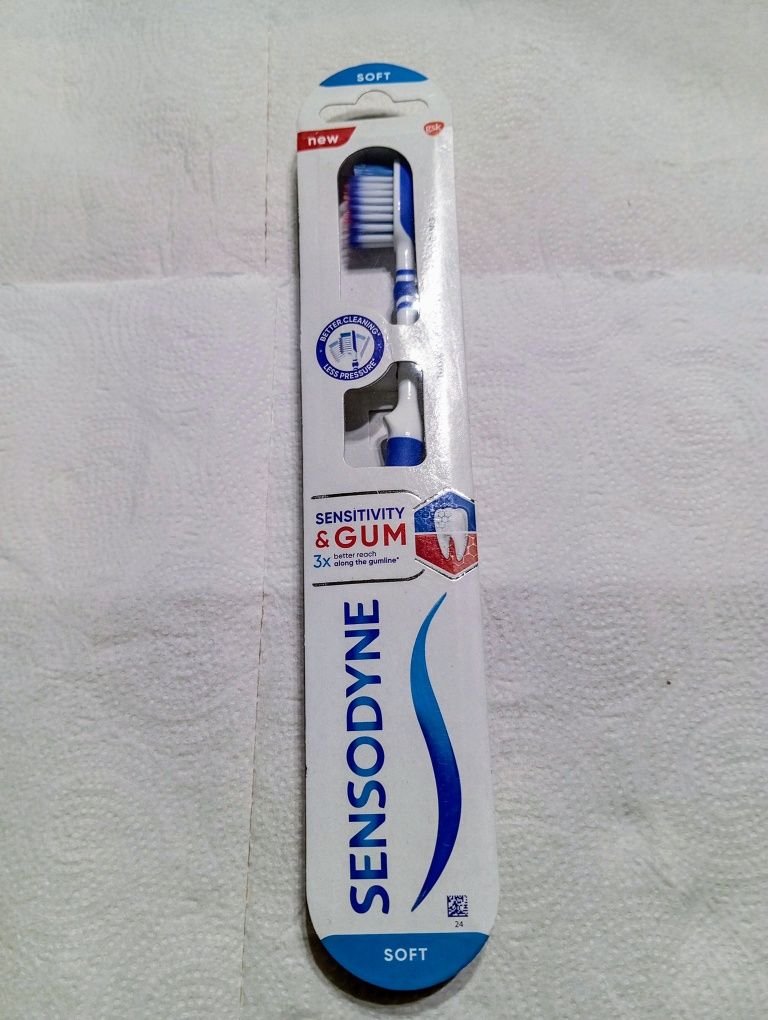 Sensodyne Sensitivity & Gum Toothbrush szczoteczka do zębów Soft