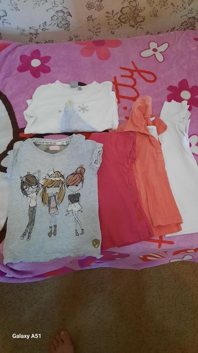 Футболки кофти на дівчинку