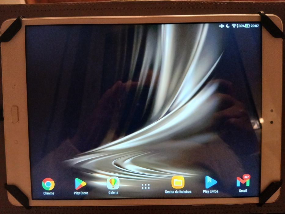 Tablet Samsung - com carregador, capa e teclado incluídos