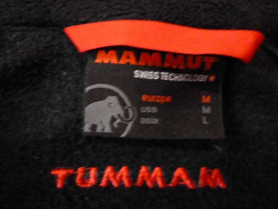 Женская куртка mammut.