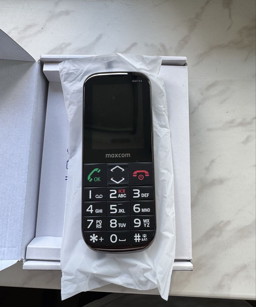 Telefon maxcom MM724