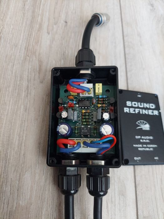 IC Sound interkonekt aktywny RCA cinch.